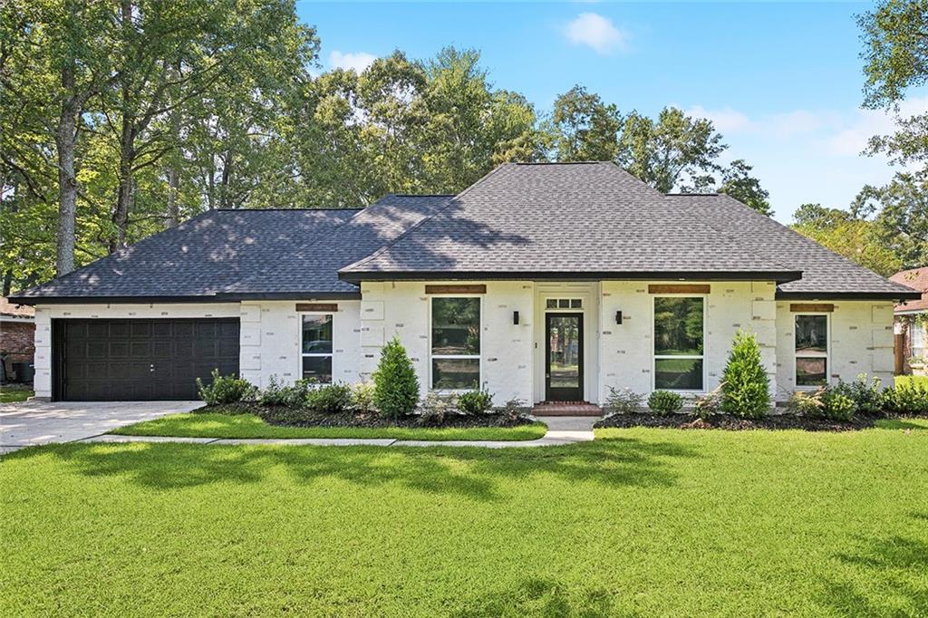 Homes for sale in Mandeville, LA | 222 Nottoway Dr, Mandeville, LA 70471 | MLS# NO2519160