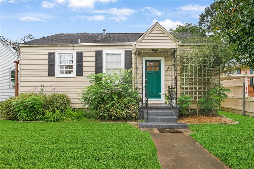 Homes for sale in Arabi, LA | 417 Lebeau Street, Arabi, LA 70032 | MLS# NO2519751