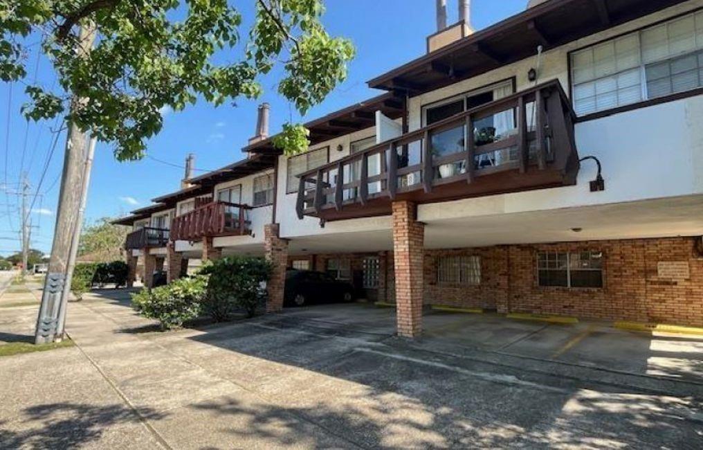 Homes for sale in Metairie, LA | 2305 Cleary Avenue #226, Metairie, LA 70001 | MLS# NO2520293
