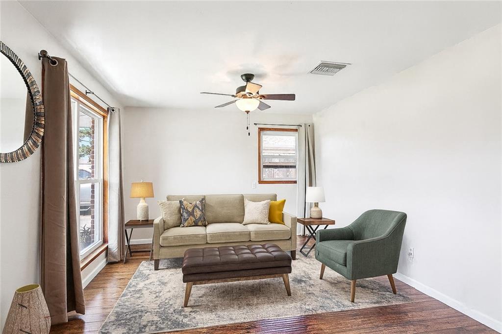 Homes for sale in Metairie, LA | 405 Lake Avenue, Metairie, LA 70005 | MLS# NO2519769