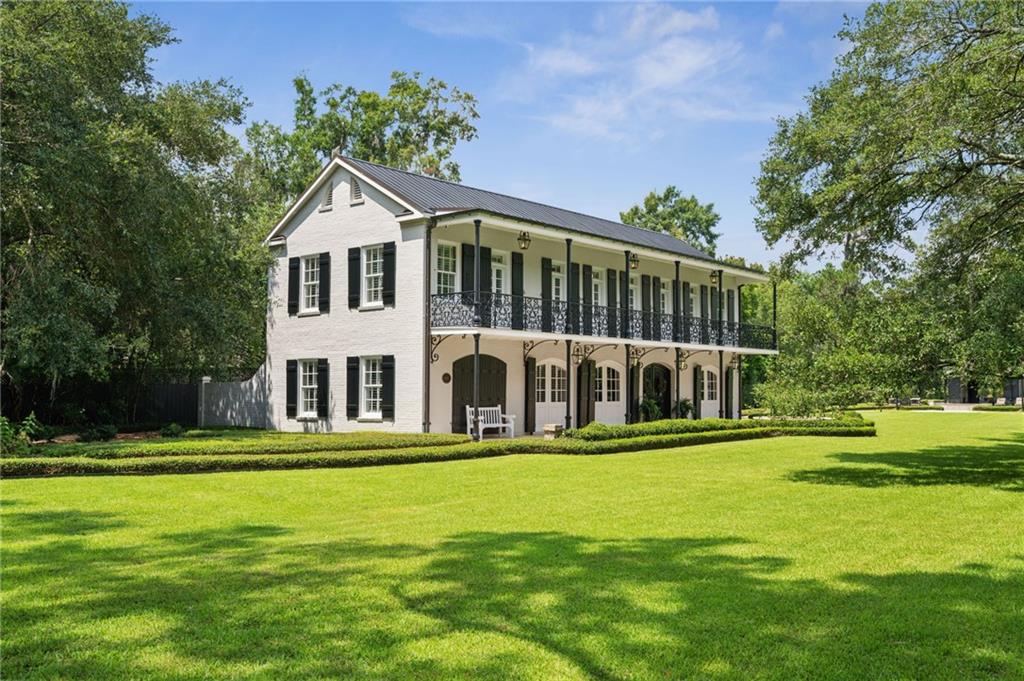 Homes for sale in Covington, LA | 401 Country Club Dr, Covington, LA 70433 | MLS# NO2520319