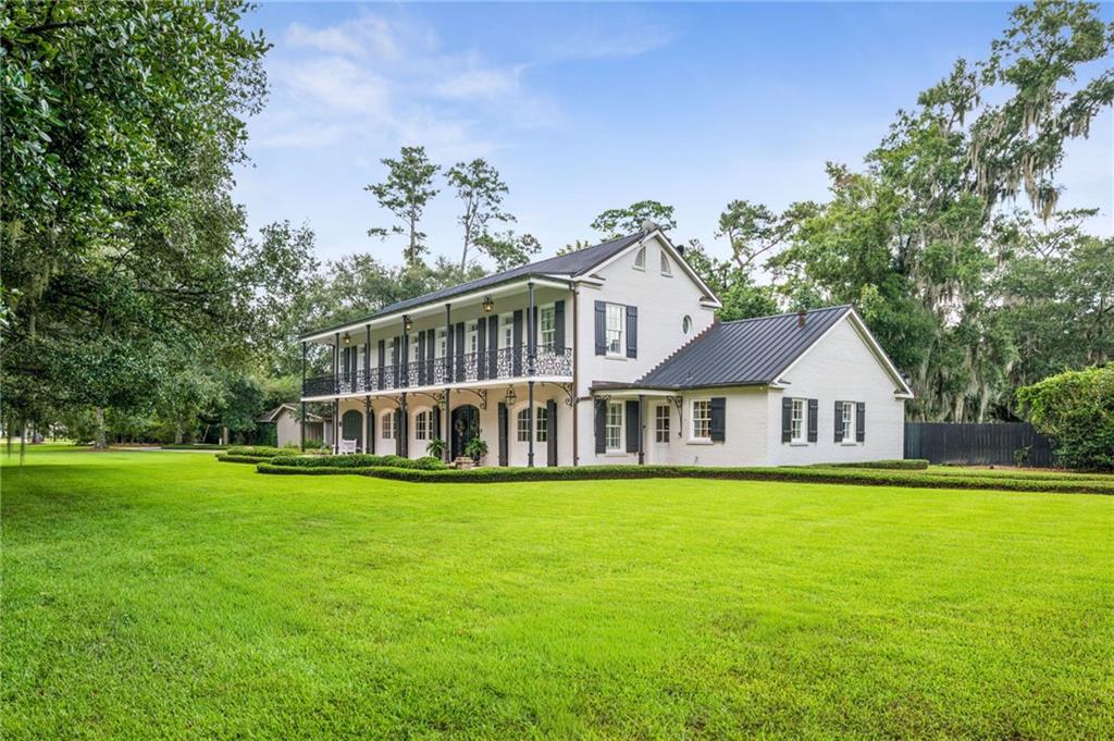 Homes for sale in Covington, LA | 401 Country Club Dr, Covington, LA 70433 | MLS# NO2520319