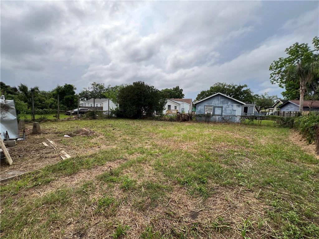 Homes for sale in New Orleans, LA | 4336 Rayne Dr, New Orleans, LA 70122 | MLS# NO2520728