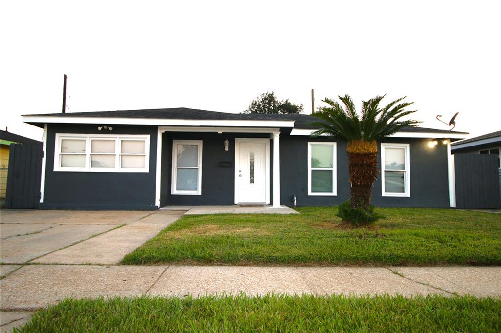 Homes for sale in Gretna, LA | 2836 Glenbrook Dr, Gretna, LA 70056 | MLS# NO2520768