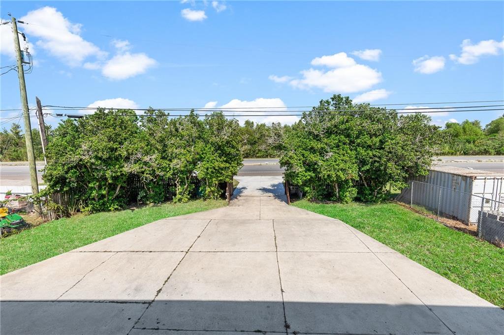 Homes for sale in Des Allemands, LA | 4112 Us-90 Hwy, Des Allemands, LA 70030 | MLS# NO2521778