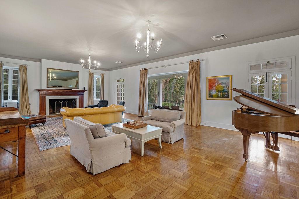 Homes for sale in Covington, LA | 302 S America Street, Covington, LA 70433 | MLS# NO2503057