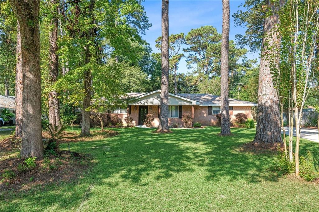 Homes for sale in Covington, LA | 110 Magnolia Dr, Covington, LA 70433 | MLS# NO2522691