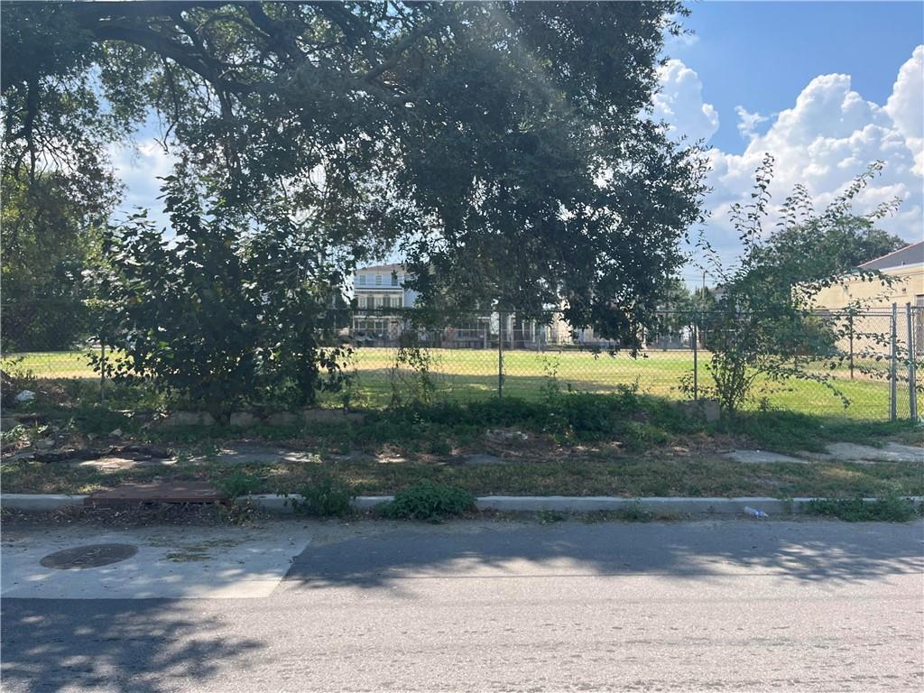 Homes for sale in New Orleans, LA | 1821 St Ann Street, New Orleans, LA 70116 | MLS# NO2522730