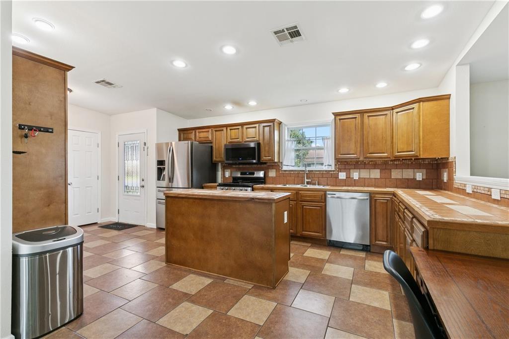 Homes for sale in Chalmette, LA | 312 W St Jean Baptist Dr Dr, Chalmette, LA 70043 | MLS# NO2517164