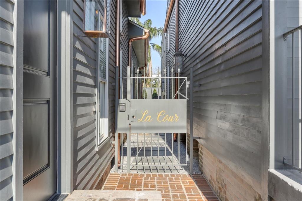 Homes for sale in New Orleans, LA | 1117 9Th Street #104, New Orleans, LA 70115 | MLS# NO2522848