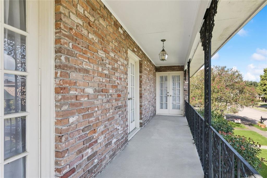 Homes for sale in Harahan, LA | 7316 Windsor Dr, Harahan, LA 70123 | MLS# NO2522999