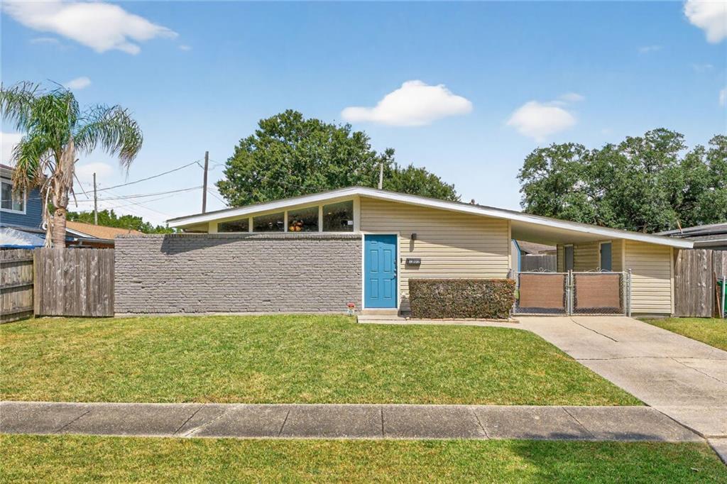 Homes for sale in Terrytown, LA | 1803 Cooper Road, Terrytown, LA 70056 | MLS# NO2521999