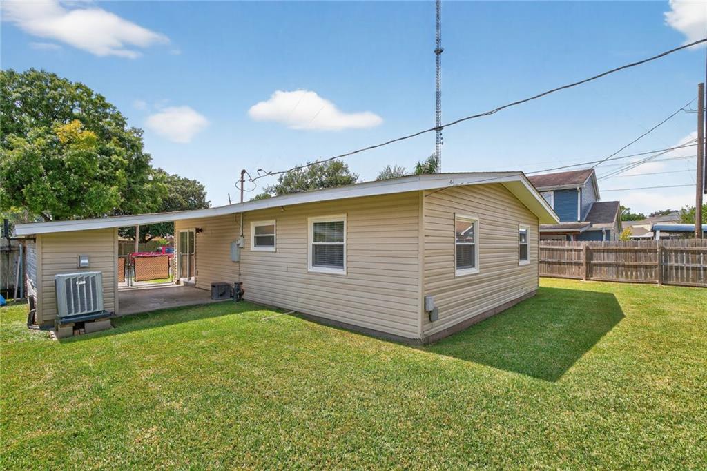 Homes for sale in Terrytown, LA | 1803 Cooper Road, Terrytown, LA 70056 | MLS# NO2521999