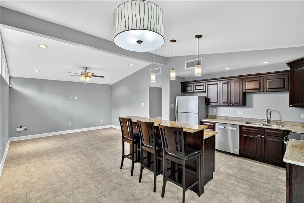 Homes for sale in Terrytown, LA | 1803 Cooper Road, Terrytown, LA 70056 | MLS# NO2521999