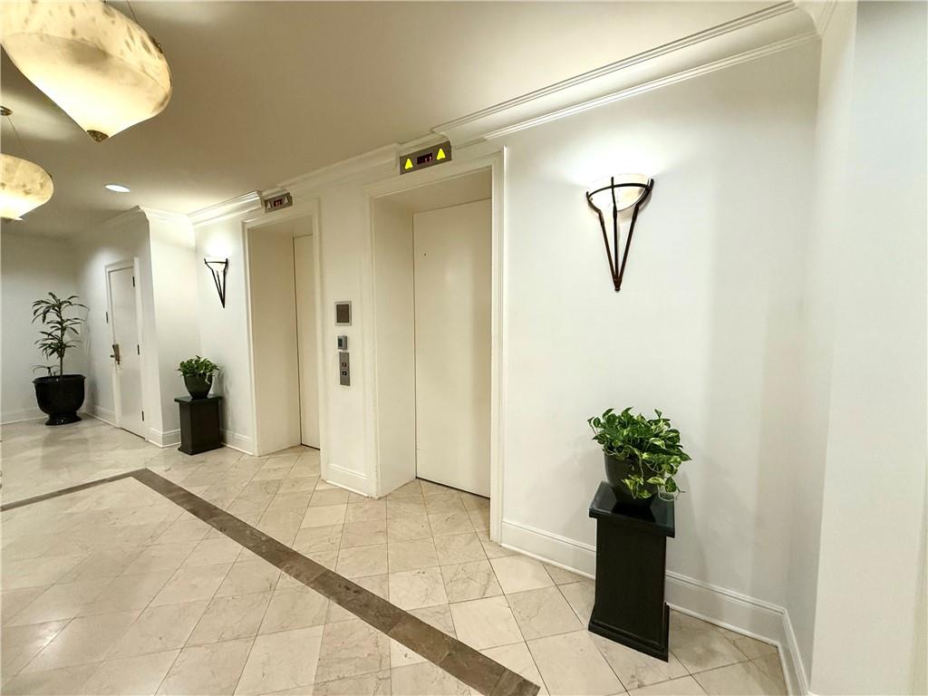 Homes for sale in Metairie, LA | 400 Metairie Hammond Hwy #2C, Metairie, LA 70005 | MLS# NO2523405