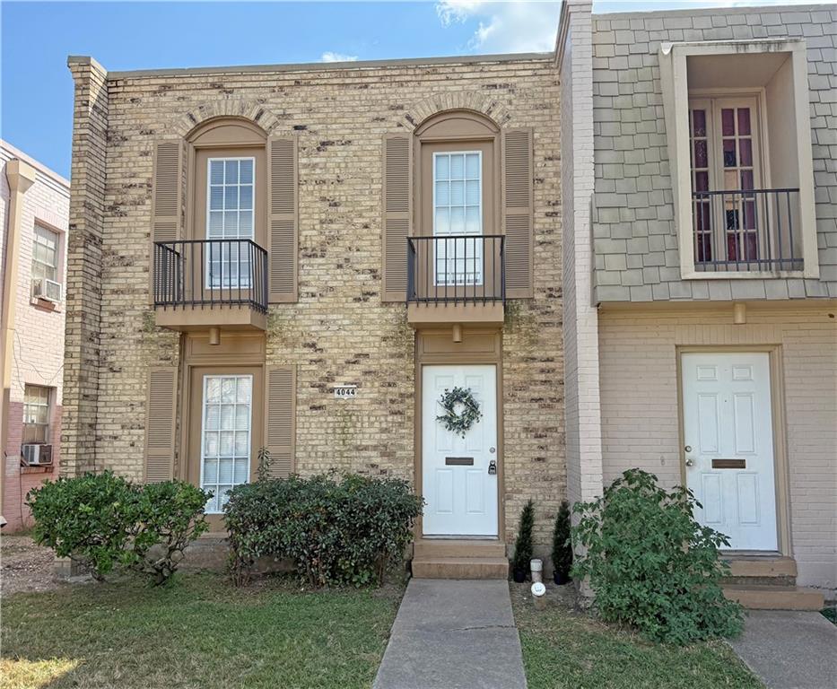 Homes for sale in Metairie, LA | 4044 46 Georgetown Dr, Metairie, LA 70001 | MLS# NO2522059