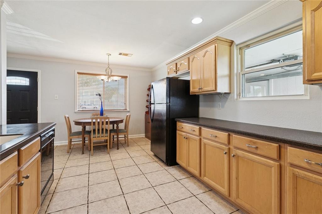 Homes for sale in Gretna, LA | 744 Oakwood Street, Gretna, LA 70056 | MLS# NO2523751