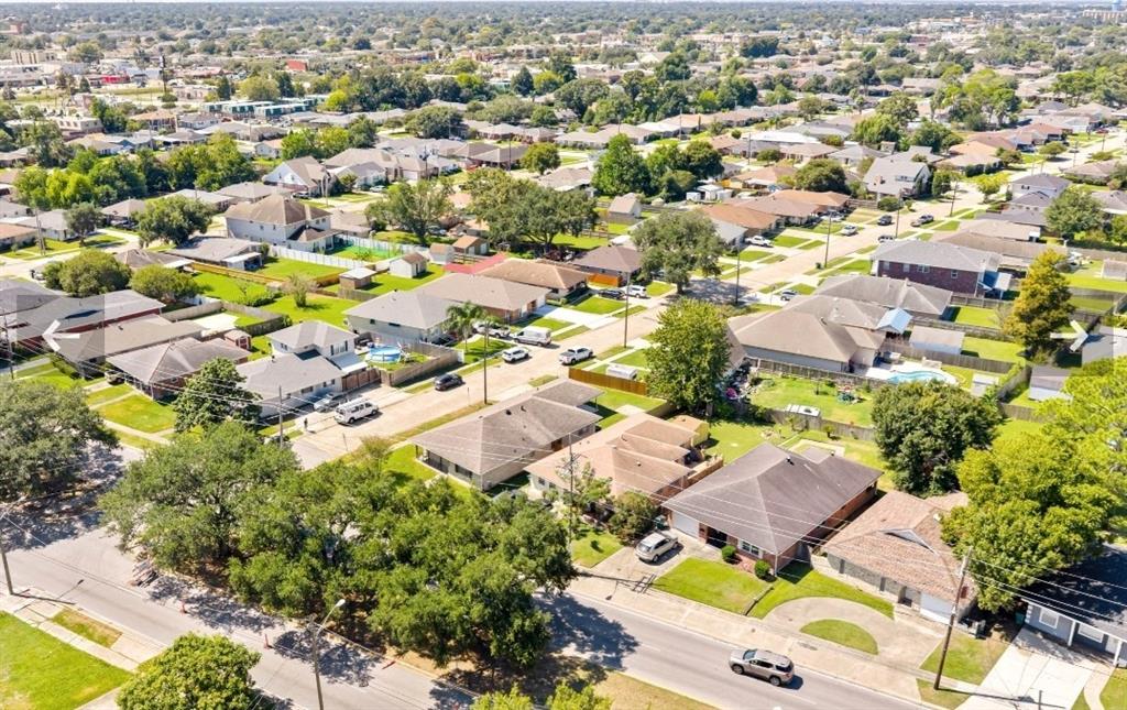 Homes for sale in Metairie, LA | 3704 Clearview Parkway, Metairie, LA 70006 | MLS# NO2523537