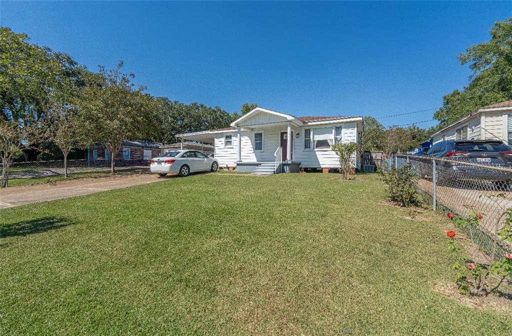 Homes for sale in Pineville, LA | 201 Davis Dr, Pineville, LA 71360 | MLS# CN2524387