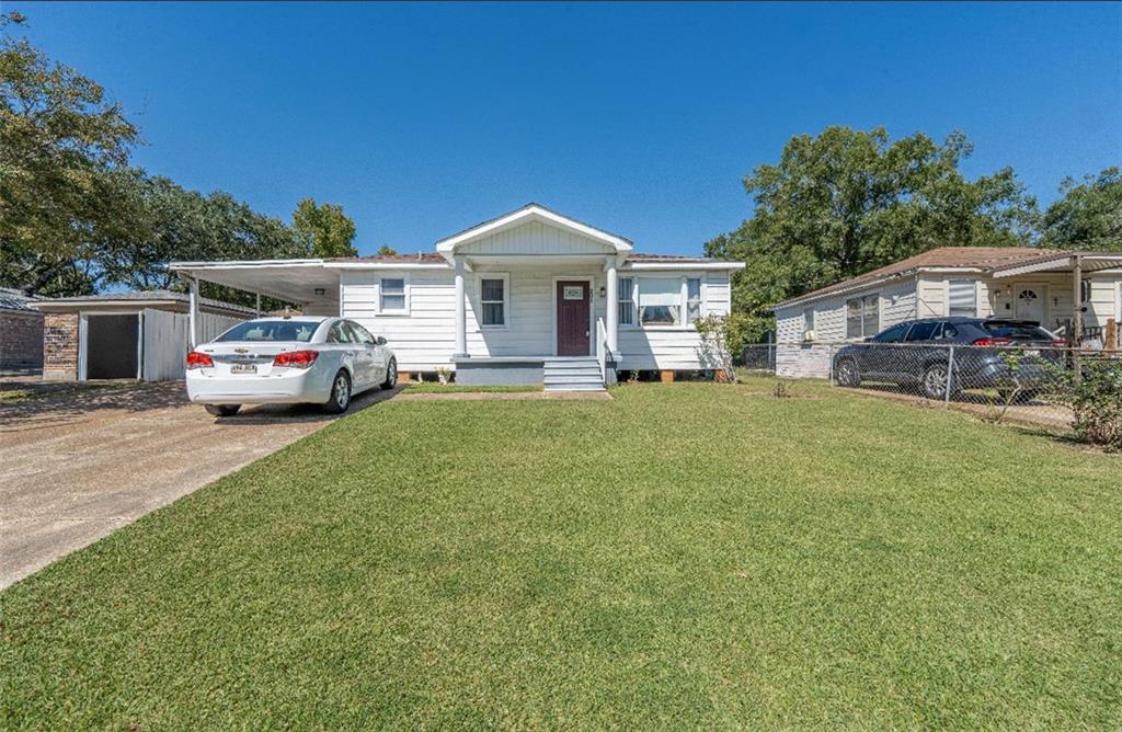 Homes for sale in Pineville, LA | 201 Davis Dr, Pineville, LA 71360 | MLS# CN2524387