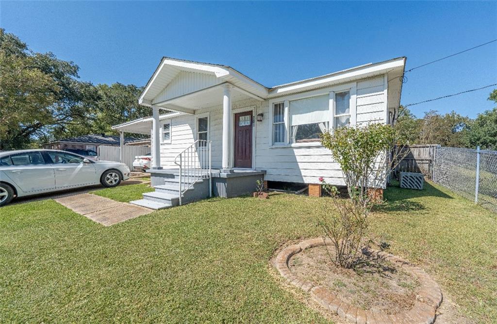 Homes for sale in Pineville, LA | 201 Davis Dr, Pineville, LA 71360 | MLS# CN2524387