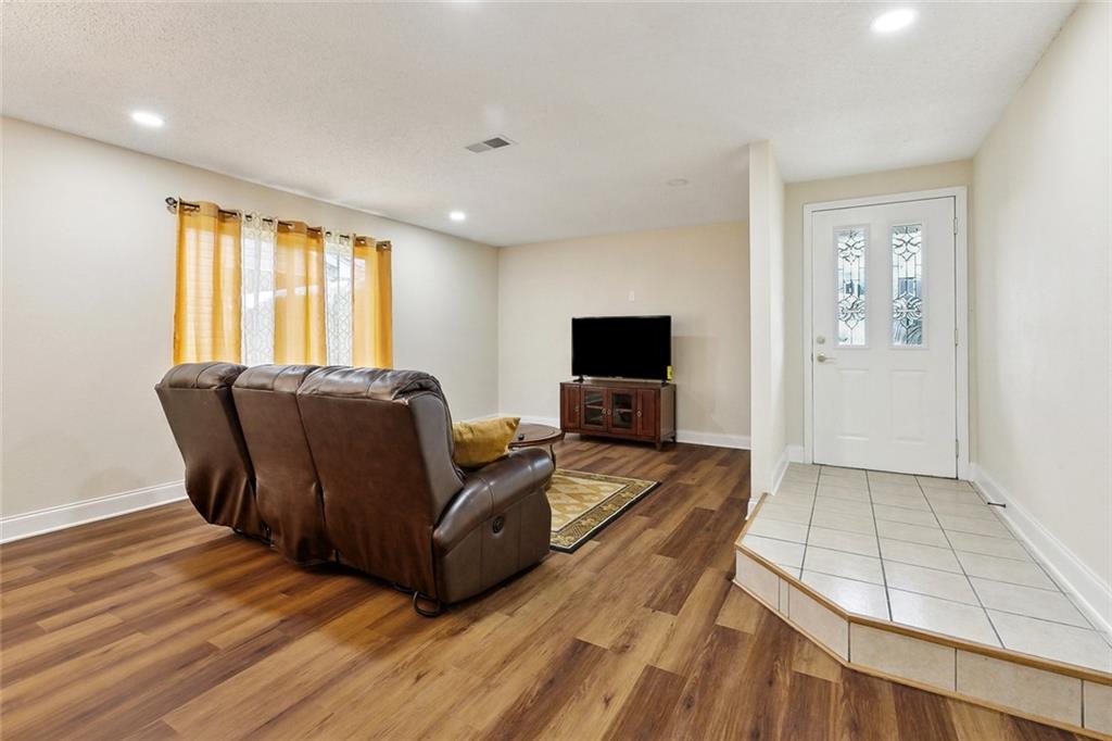 Homes for sale in Harvey, LA | 3820 Timberview Dr, Harvey, LA 70058 | MLS# NO2524802