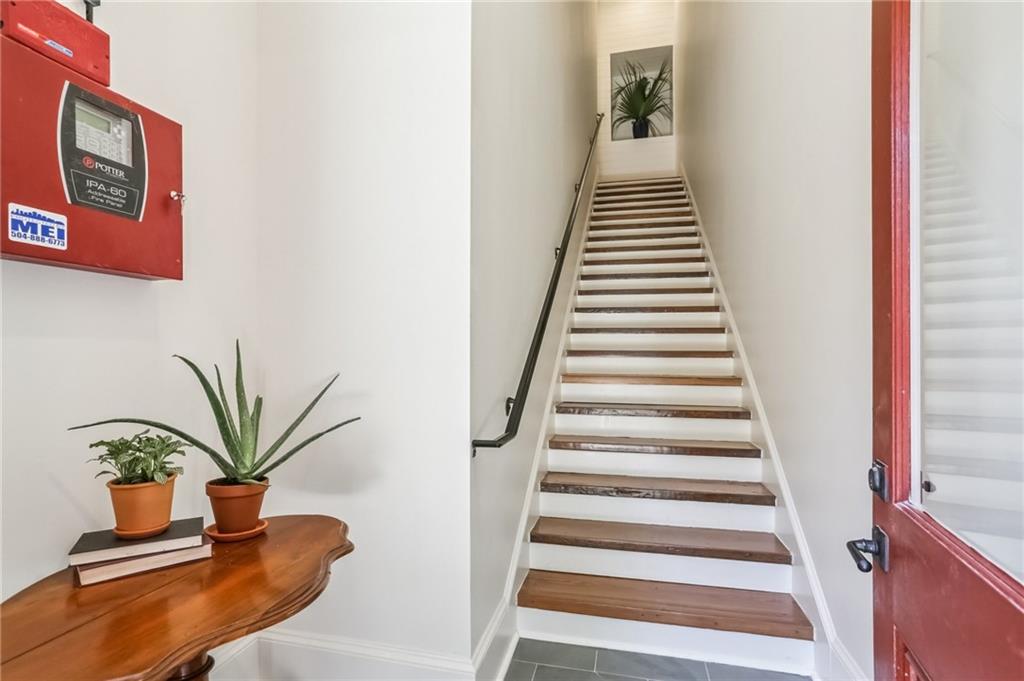 Homes for sale in New Orleans, LA | 601 Eighth Street, New Orleans, LA 70115 | MLS# NO2526081