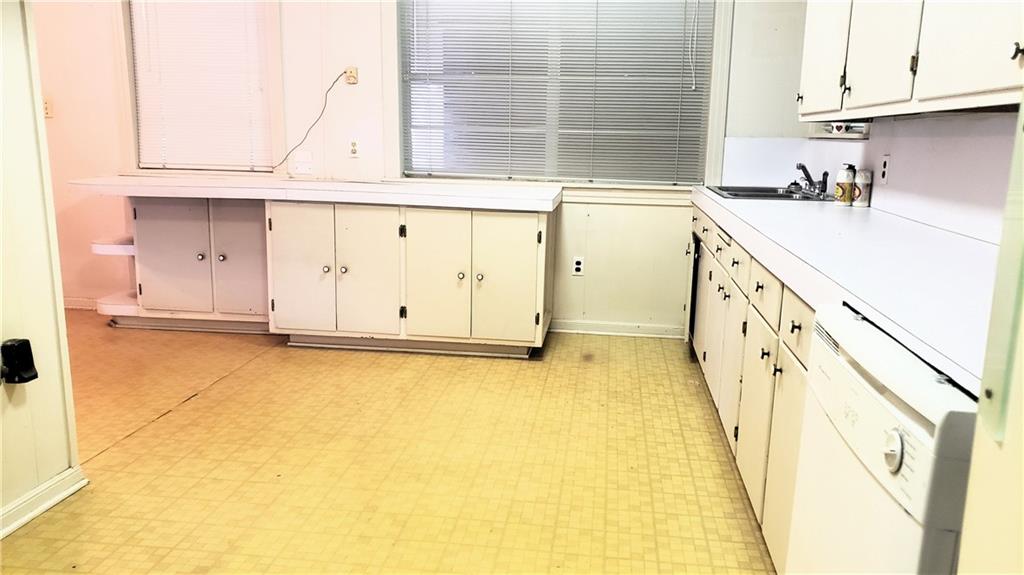 Homes for sale in Alexandria, LA | 2221 Robin Road, Alexandria, LA 71301 | MLS# CN2525905