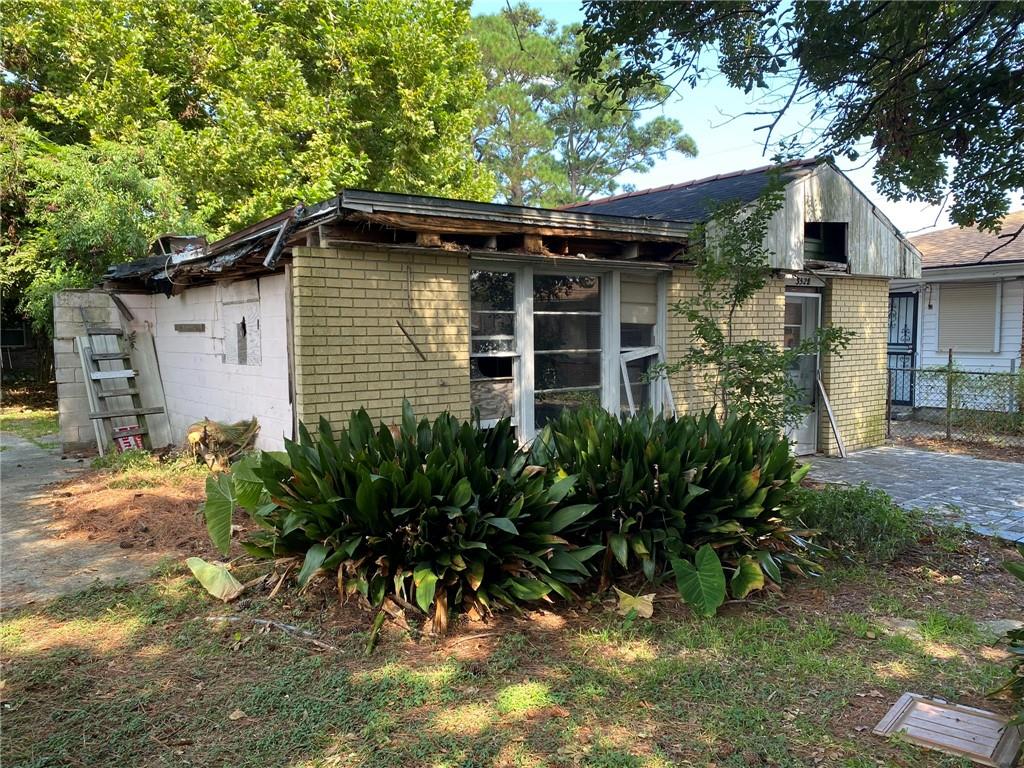 Homes for sale in Chalmette, LA | 3522 Delille Street, Chalmette, LA 70043 | MLS# NO2526504