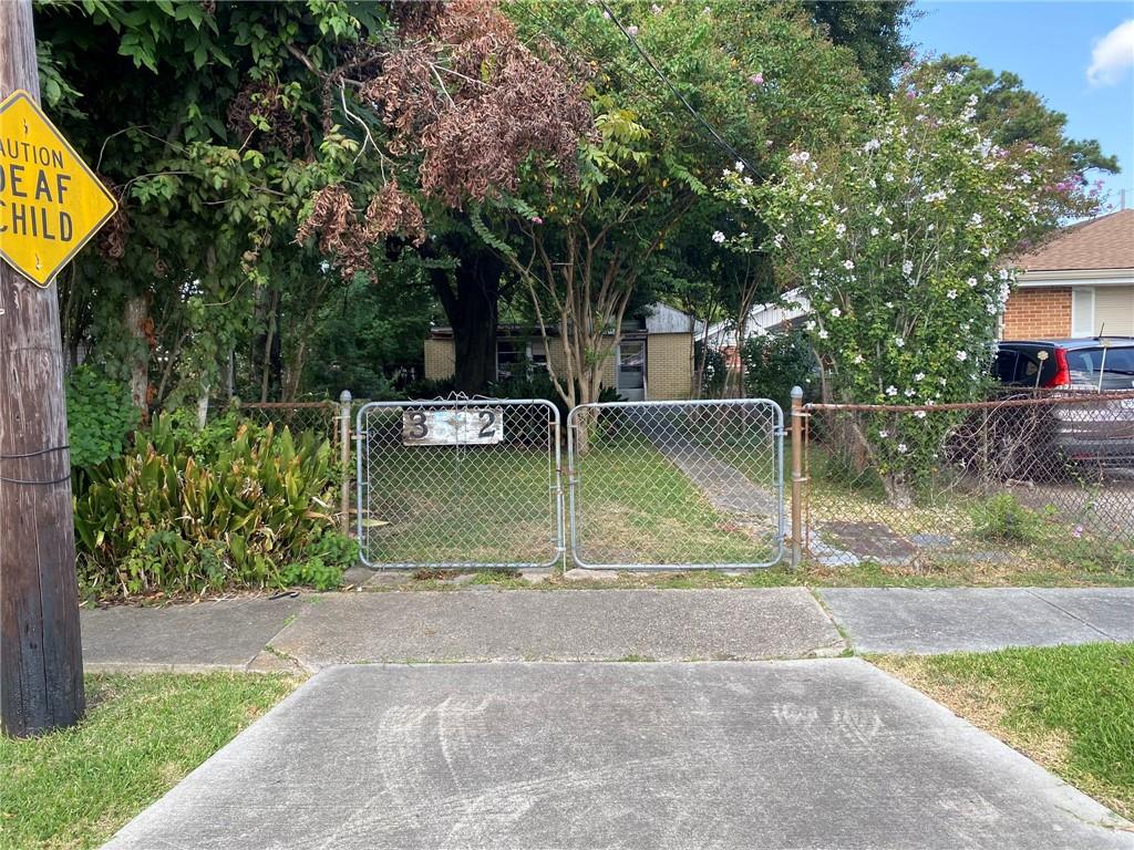 Homes for sale in Chalmette, LA | 3522 Delille Street, Chalmette, LA 70043 | MLS# NO2526504