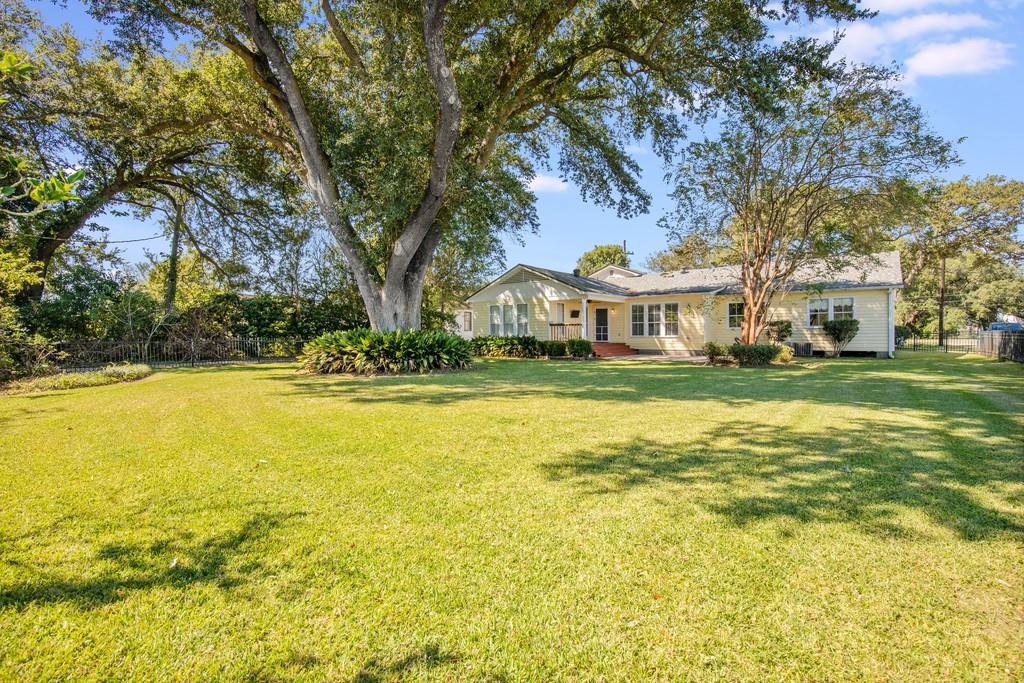 Homes for sale in Laplace, LA | 1105 Main Street, Laplace, LA 70068 | MLS# NO2526334