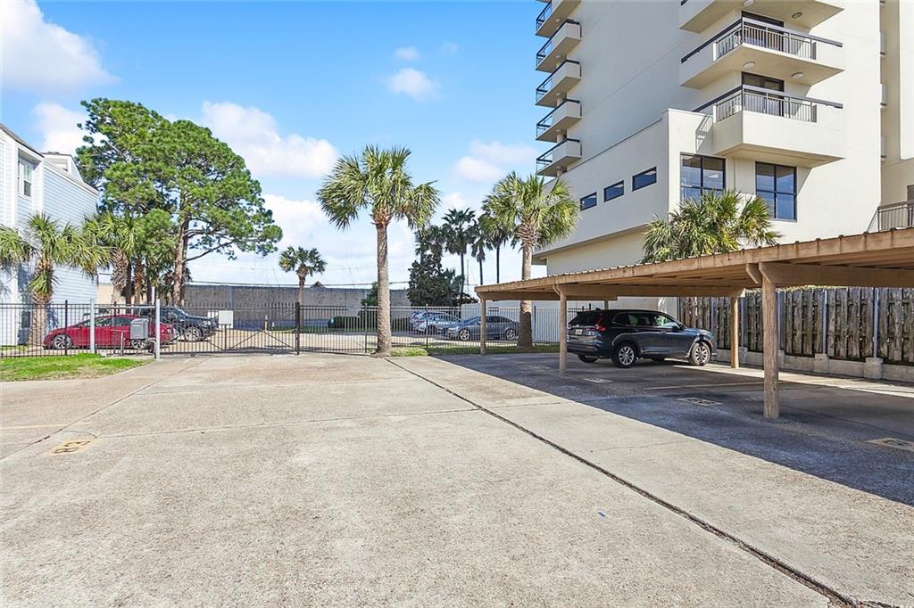 Homes for sale in New Orleans, LA | 318 Lake Marina Avenue #303, New Orleans, LA 70124 | MLS# NO2527010