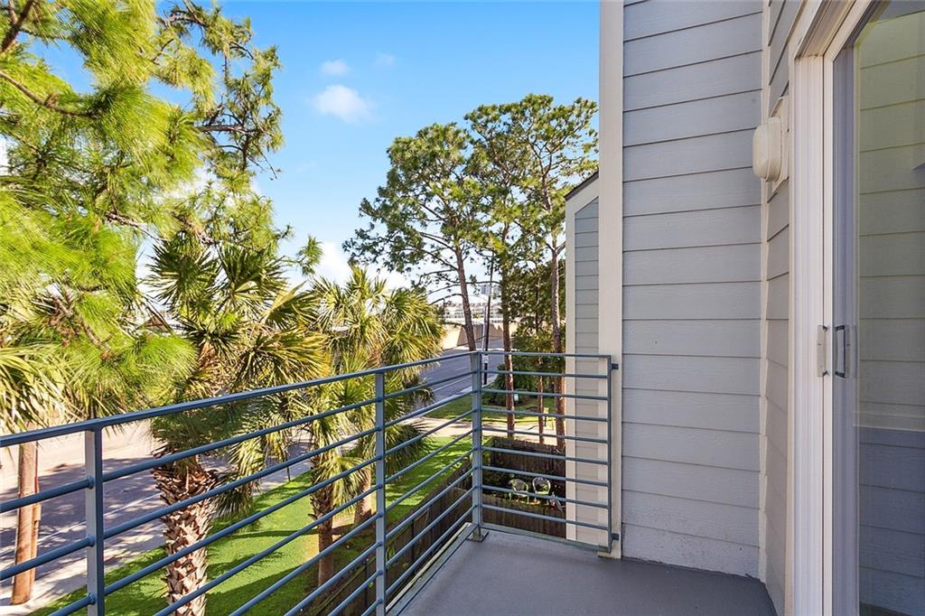 Homes for sale in New Orleans, LA | 318 Lake Marina Avenue #303, New Orleans, LA 70124 | MLS# NO2527010