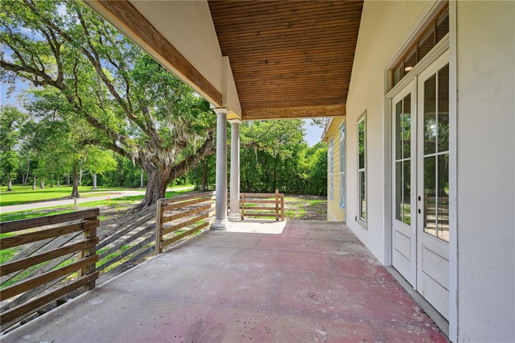 Homes for sale in Covington, LA | 23160 Lowe Davis Rd Road, Covington, LA 70435 | MLS# NO2527061