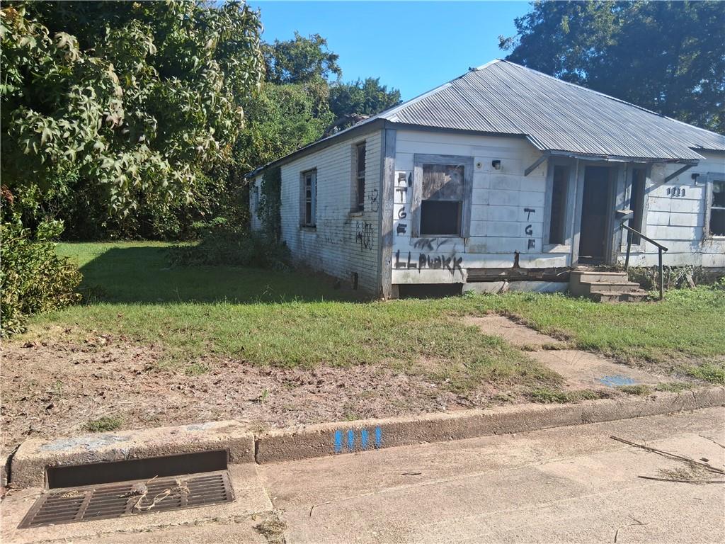 Homes for sale in Alexandria, LA | 1111 Yoist Street, Alexandria, LA 71301 | MLS# CN2527060