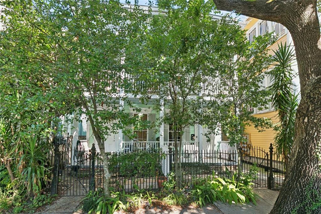 Homes for sale in New Orleans, LA | 1411 13 Terpsichore Street, New Orleans, LA 70130 | MLS# NO2526909