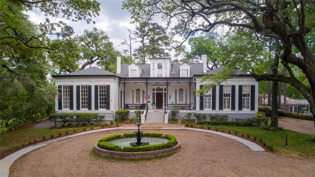 Homes for sale in Natchez, MS | 307 Oak Street, Natchez, MS 39120 | MLS# NO2525957