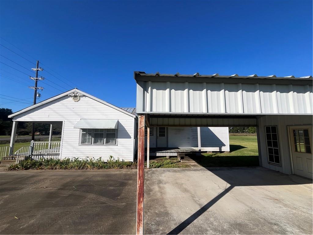 Homes for sale in Hessmer, LA | 1838 115 Hwy, Hessmer, LA 71341 | MLS# CN2527086