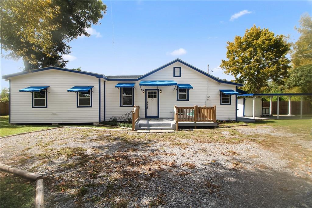Homes for sale in St. Rose, LA | 101 Oak Street, St. Rose, LA 70087 | MLS# NO2527161