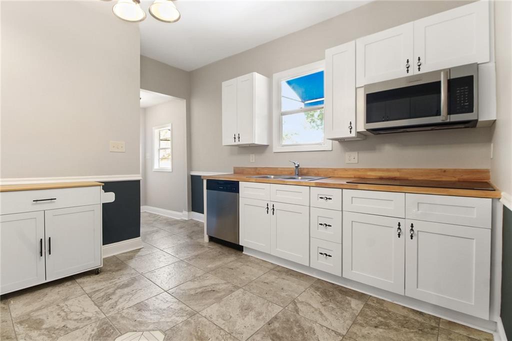 Homes for sale in St. Rose, LA | 101 Oak Street, St. Rose, LA 70087 | MLS# NO2527161