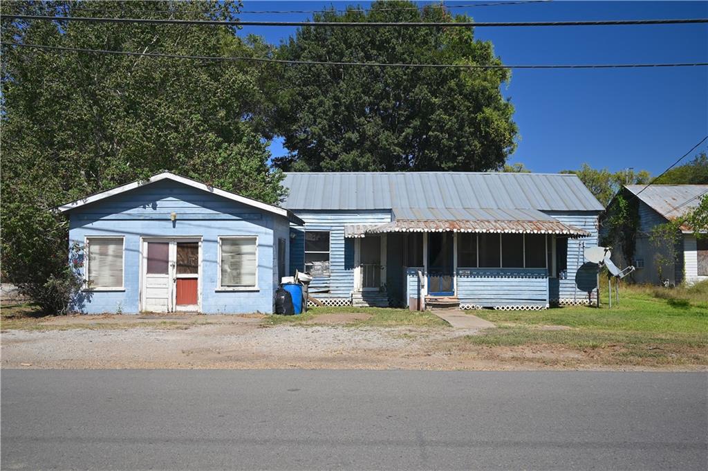 Homes for sale in Simmesport, LA | 550 Main Street, Simmesport, LA 71369 | MLS# CN2526856