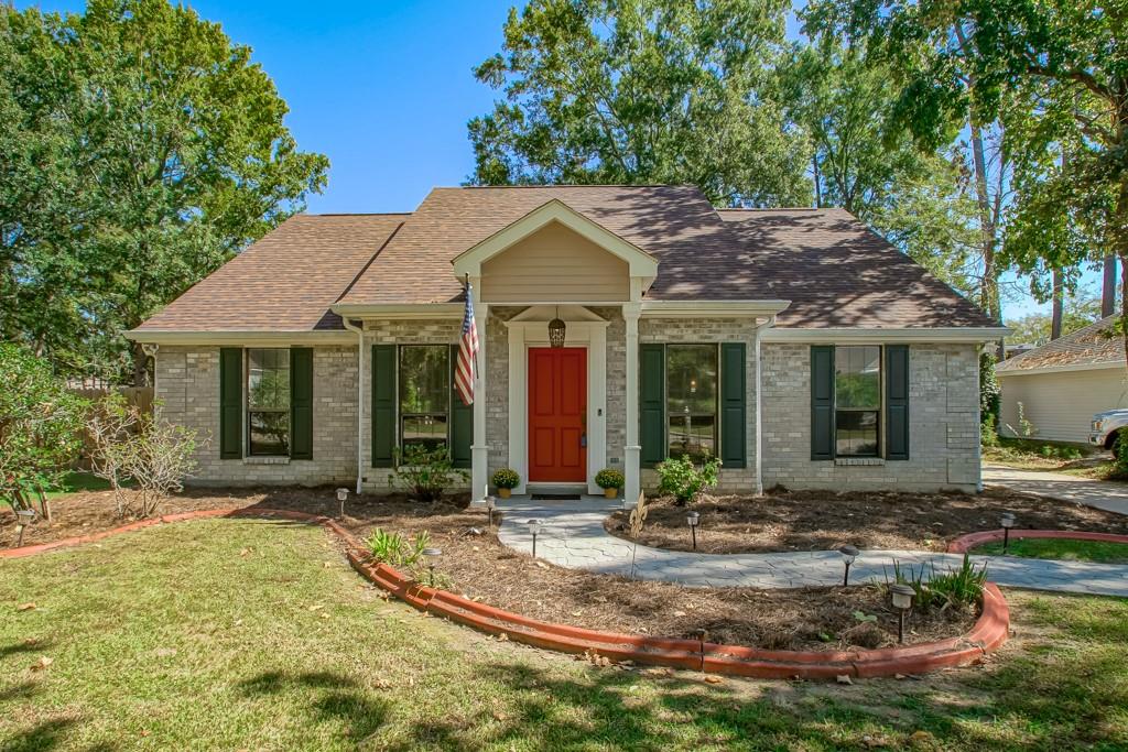 Homes for sale in Mandeville, LA | 308 Trinity Lane, Mandeville, LA 70471 | MLS# NO2527011