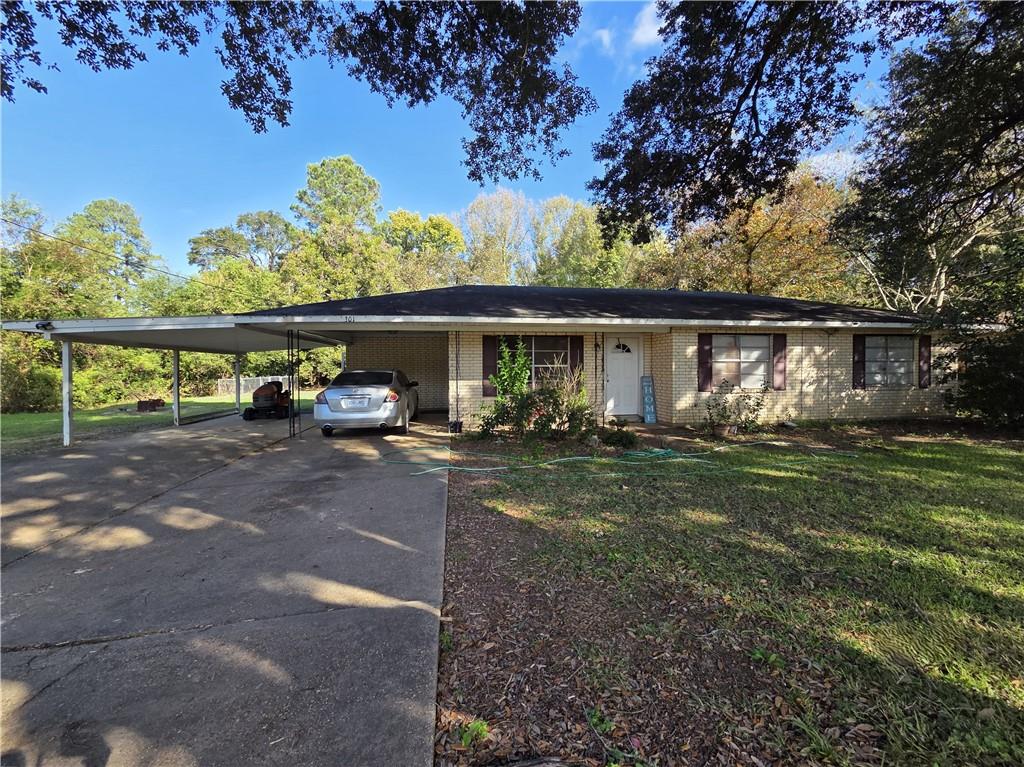 Homes for sale in Marksville, LA | 301 Oak Street, Marksville, LA 71351 | MLS# CN2527359