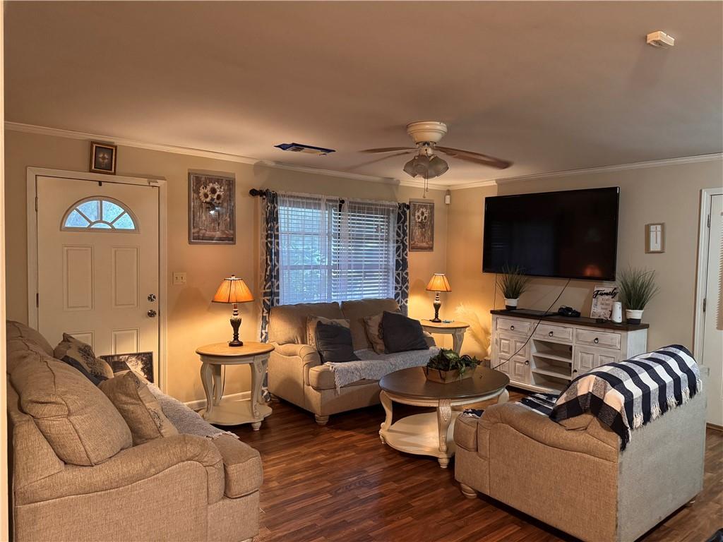 Homes for sale in Marksville, LA | 301 Oak Street, Marksville, LA 71351 | MLS# CN2527359