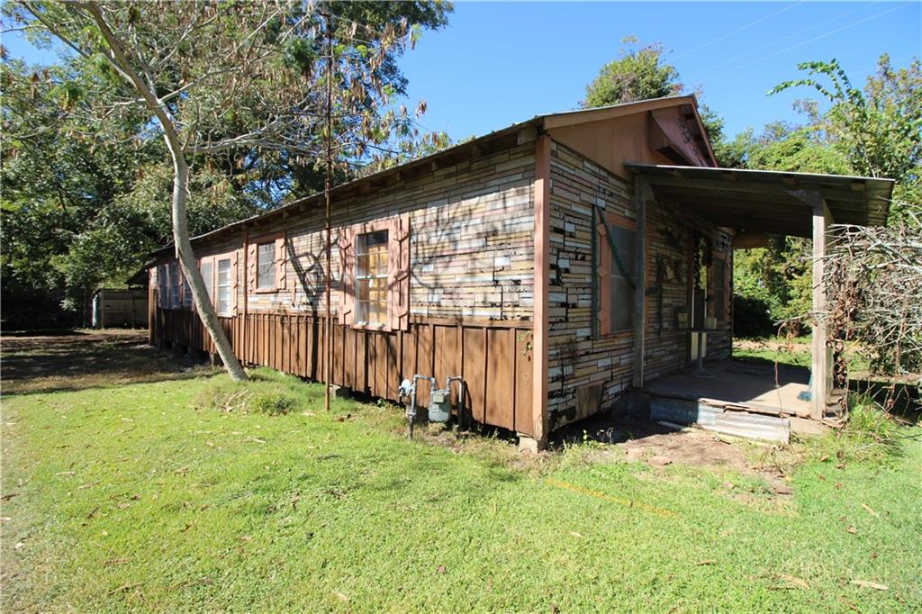 Homes for sale in Bunkie, LA | 106 E Commercial Street, Bunkie, LA 71322 | MLS# CN2527428