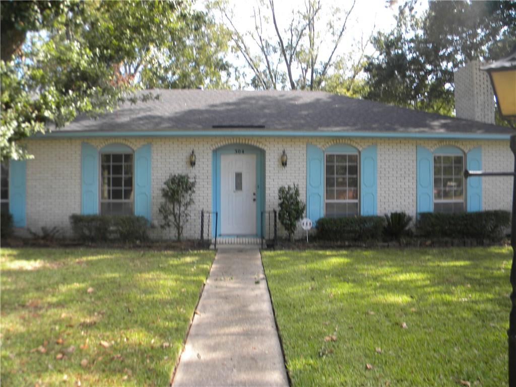 Homes for sale in Alexandria, LA | 304 Meadowlark Dr, Alexandria, LA 71303 | MLS# CN2526350