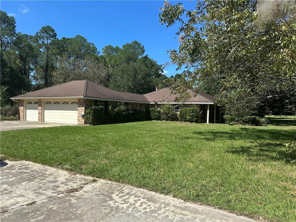 Homes for sale in Lacombe, LA | 60327 E Spruce Lane, Lacombe, LA 70445 | MLS# NO2527466