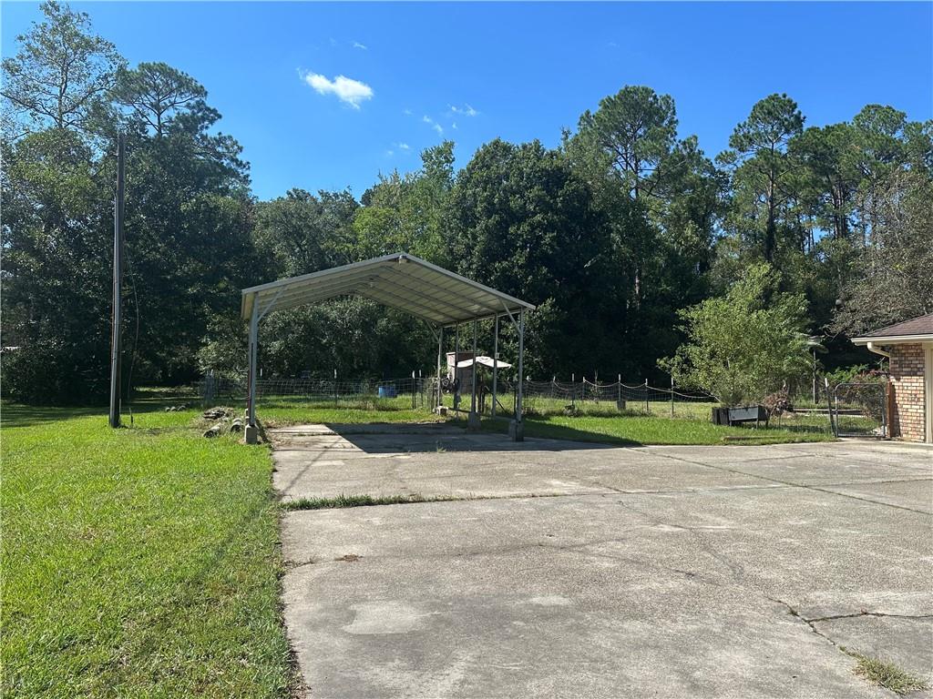 Homes for sale in Lacombe, LA | 60327 E Spruce Lane, Lacombe, LA 70445 | MLS# NO2527466