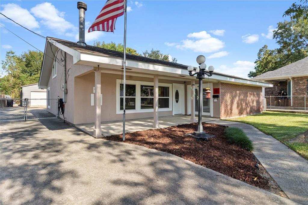 Homes for sale in Harahan, LA | 89 Haroleans Street, Harahan, LA 70123 | MLS# NO2524179