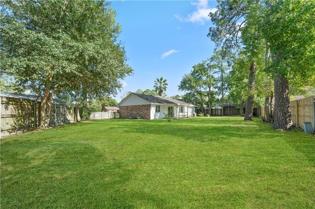 Homes for sale in Slidell, LA | 130 Trafalgar Square, Slidell, LA 70461 | MLS# NO2527516